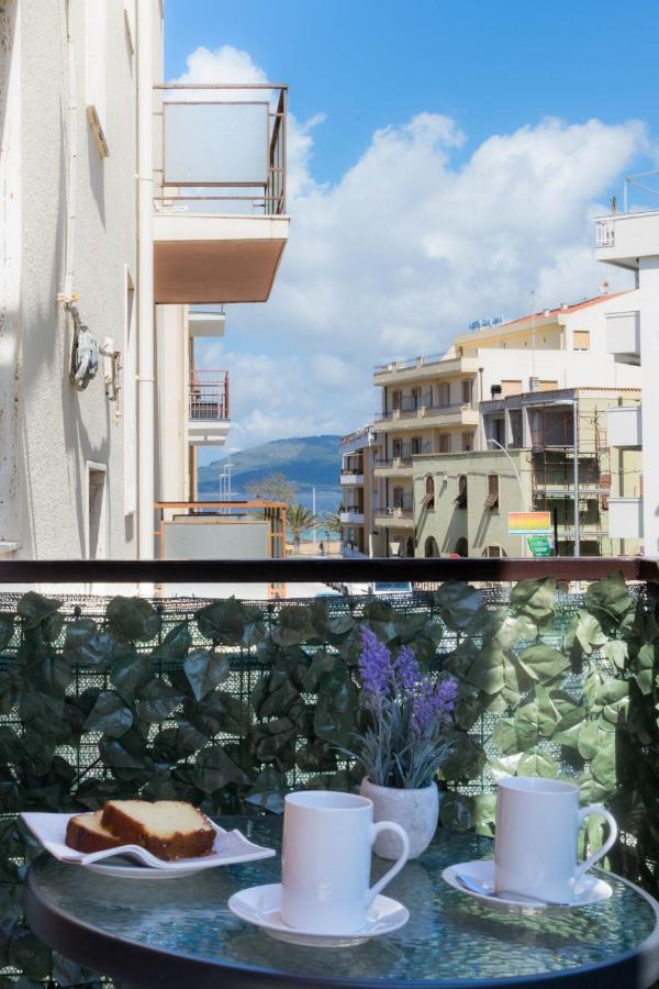 Passi Alterni Apartments Альгеро Екстер'єр фото